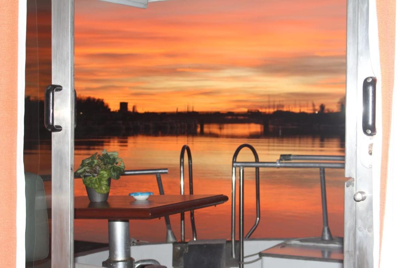 Hotel Boat And Breakfast Fiumicino - Roma Ostia Antica Exteriér fotografie