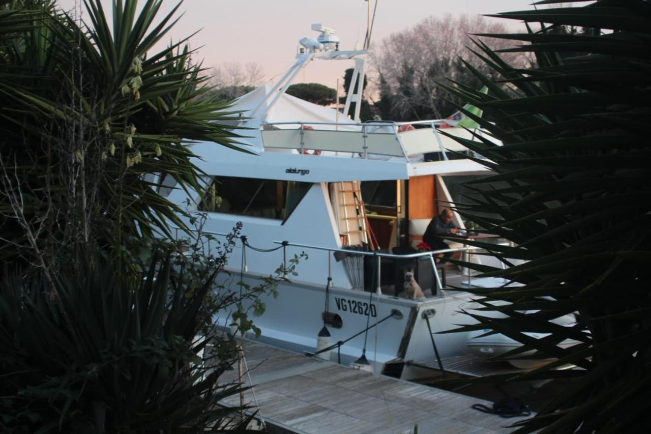 Hotel Boat And Breakfast Fiumicino - Roma Ostia Antica Exteriér fotografie